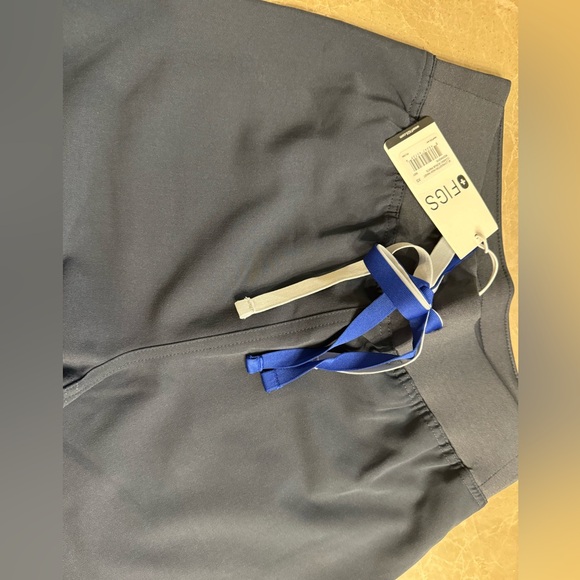 W_LIVINGSTON HIGH WAIST PETITE XS
CLASSIC SCRUB PANTS - Picture 4 of 9